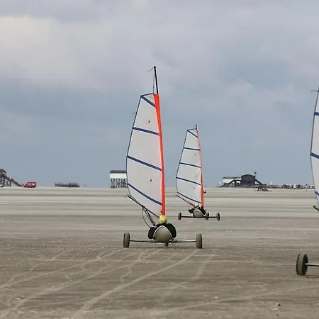 Heuboden F5 Comfortable Feriehus *